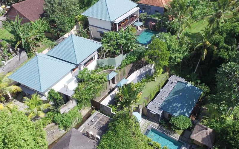 D'Legon Luxury Villas