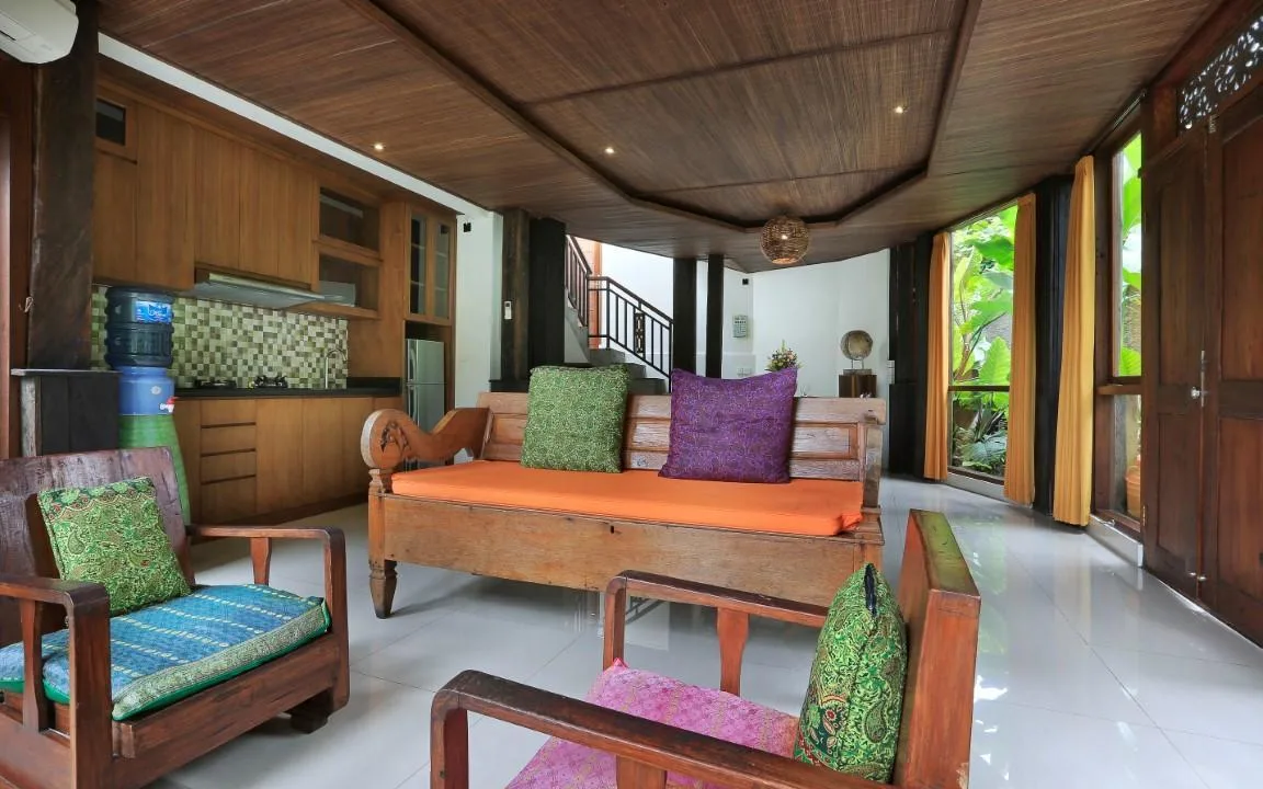 Gusde House Villas