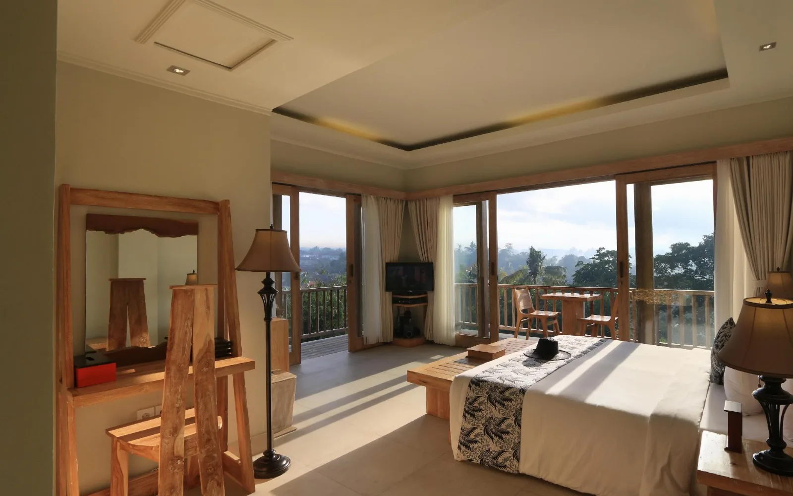 Kajane Yangloni Hotel