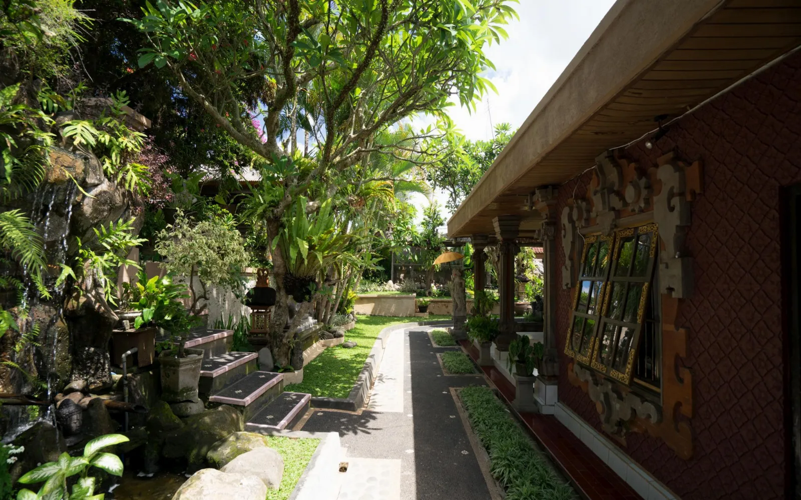 Nuaja Balinese Guest House