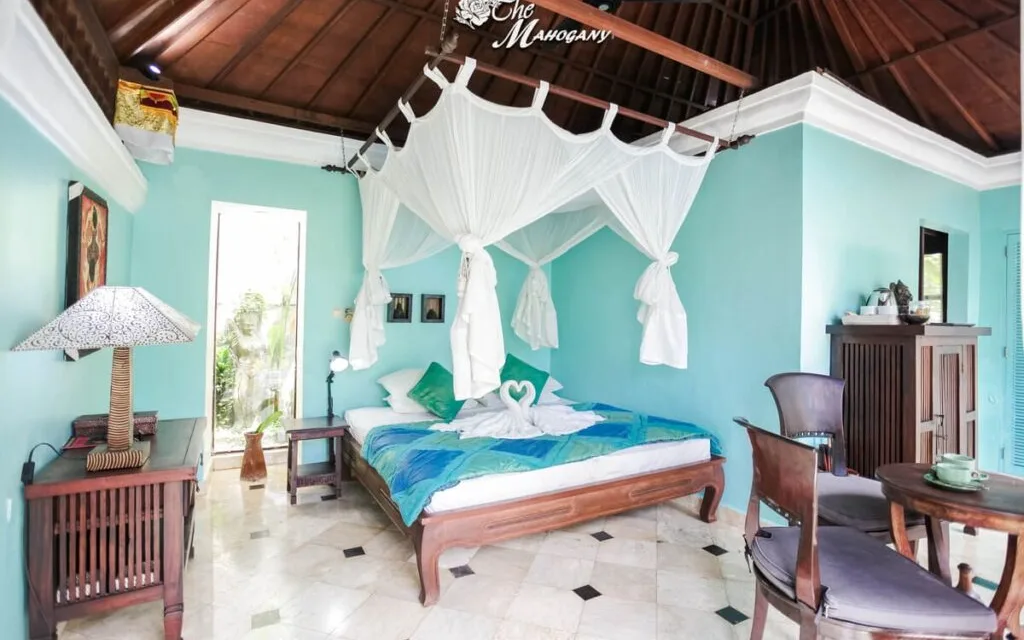 The Mahogany Villa