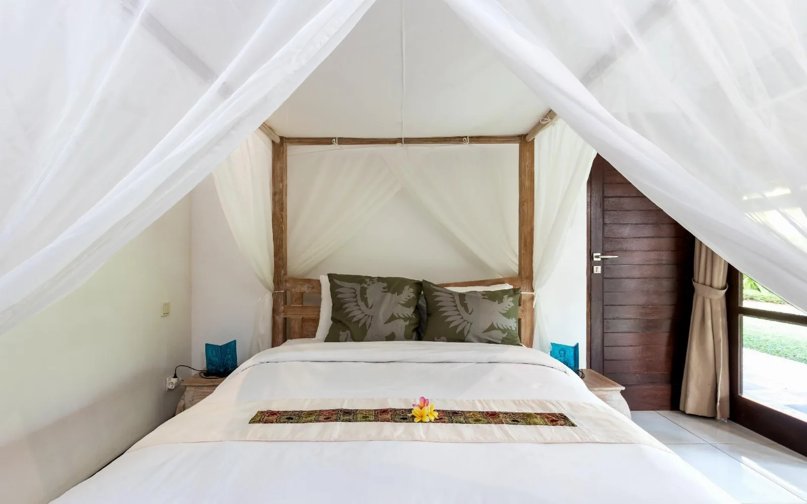 Villa Candi Kecil Tujuh by Villa Finder