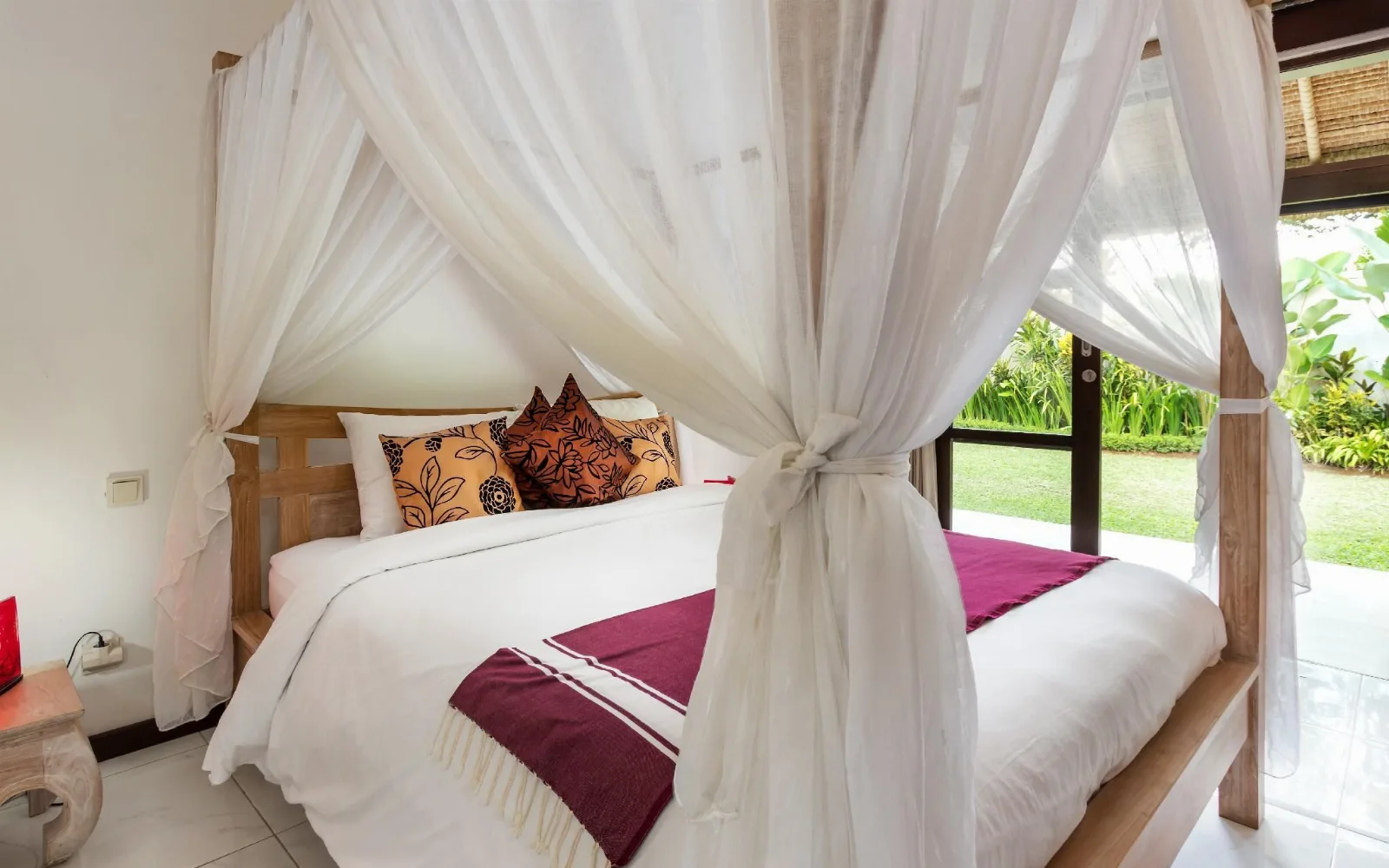 Villa Candi Kecil Tujuh by Villa Finder