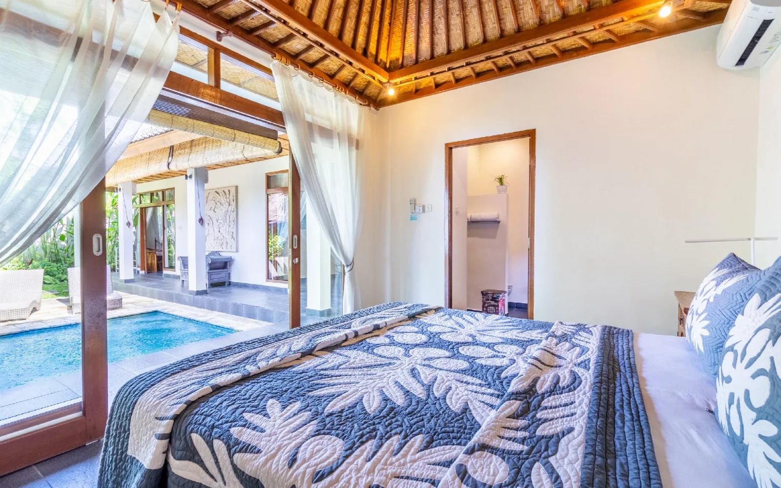 Villa Heliconia
