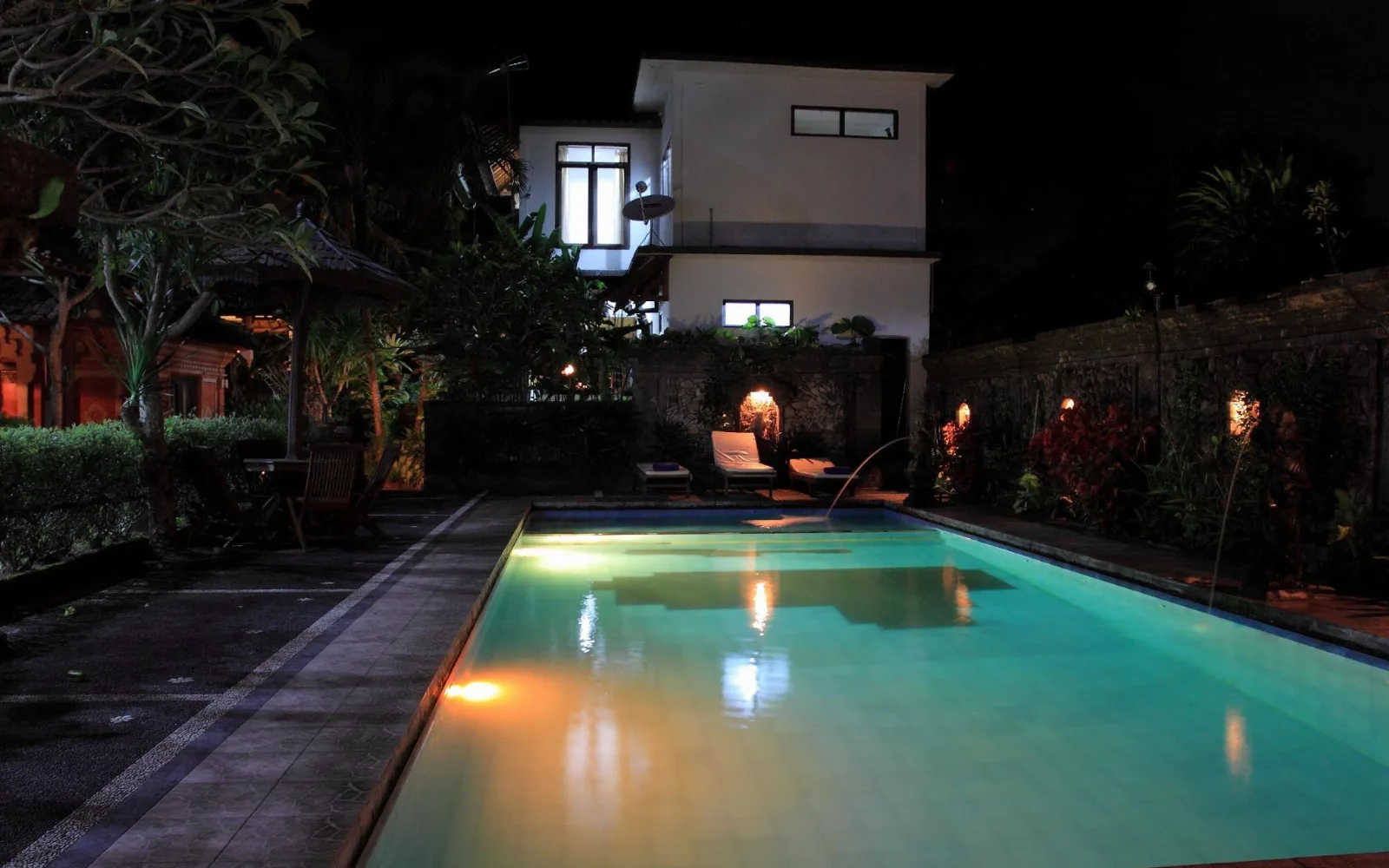 Warsa Garden Bungalows