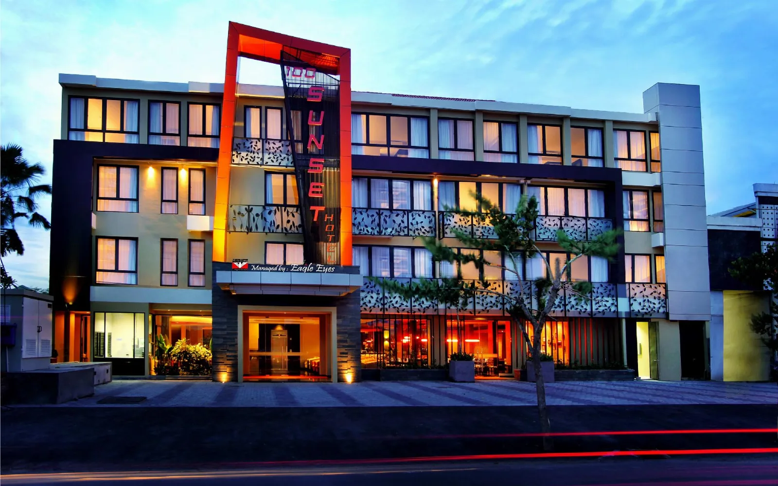 100 Wellness & Spa at 100 Sunset Kuta Hotel & Ballroom