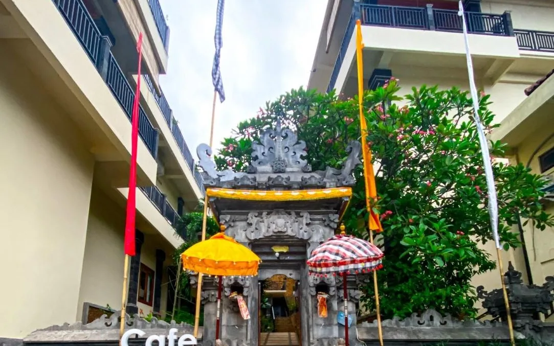 Diver's Cafe Amed Bungalows Spa Sanctuary