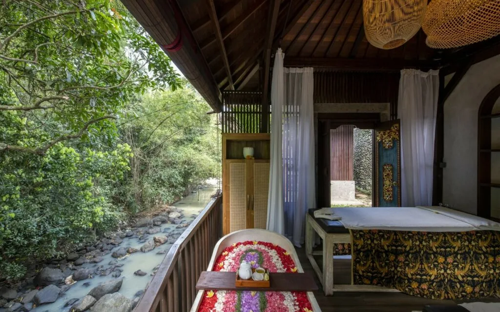 Free area shuttle Spa at Sahaja Sawah
