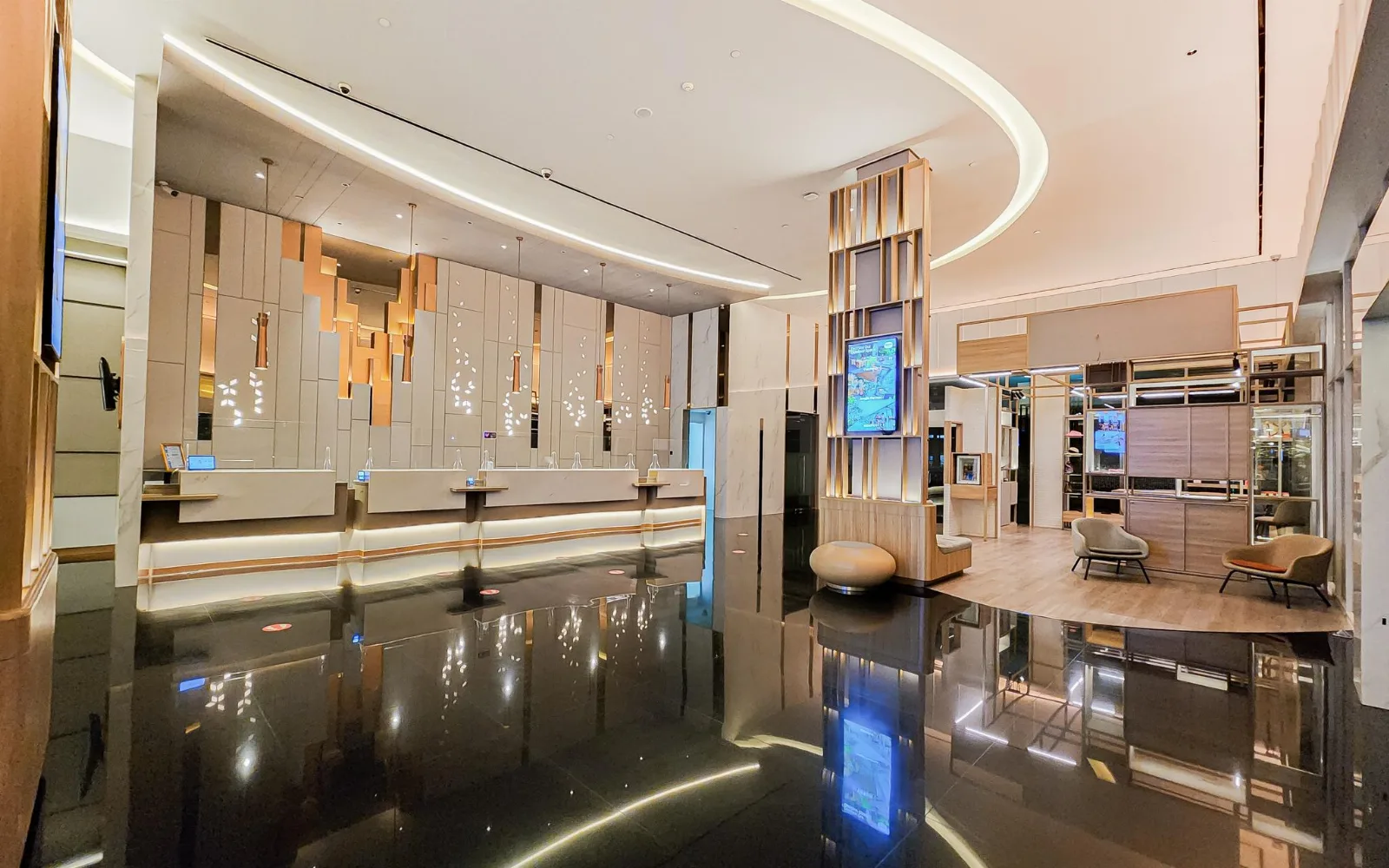 HARRIS Pool & Spa at HARRIS Hotel & Conventions Kelapa Gading