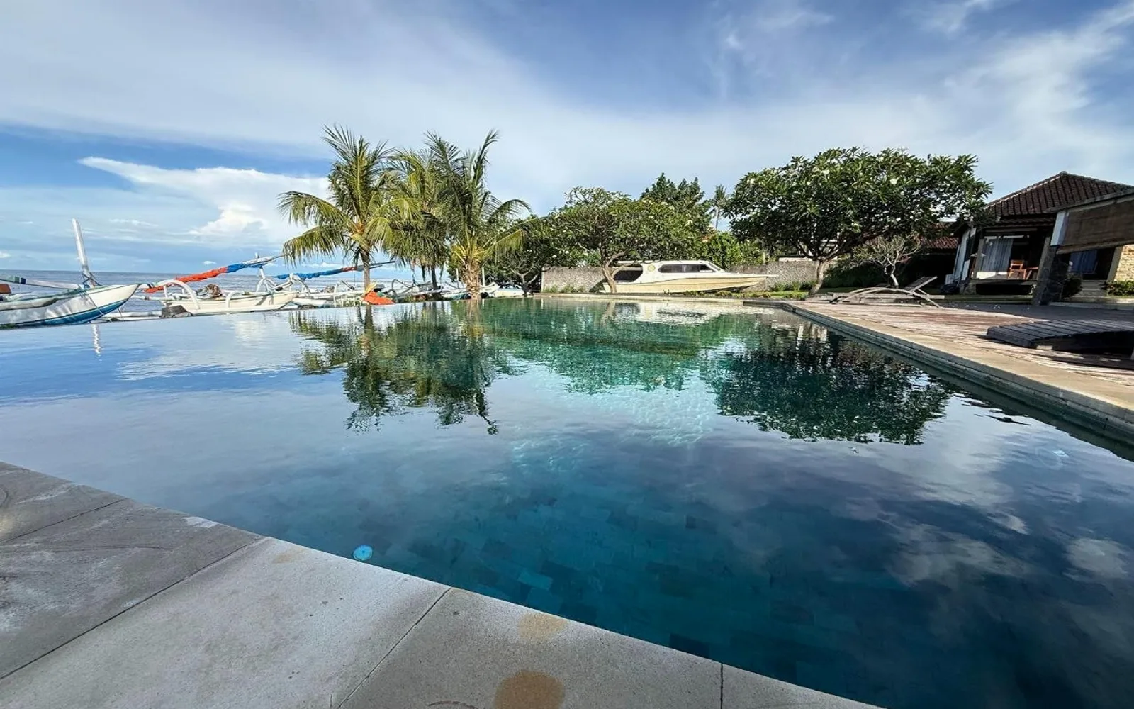 Hi Wellness & Spa at Hi Blue Bali Melasti Dive Resort
