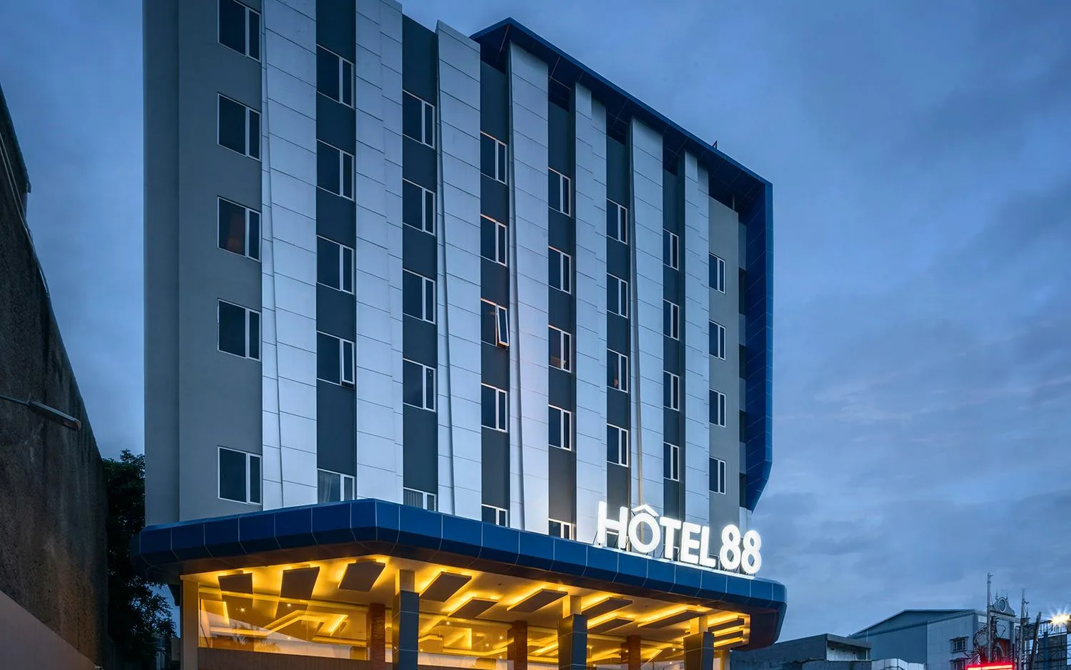 Hotel Wellness & Spa at Hotel 88 ITC Fatmawati by WH