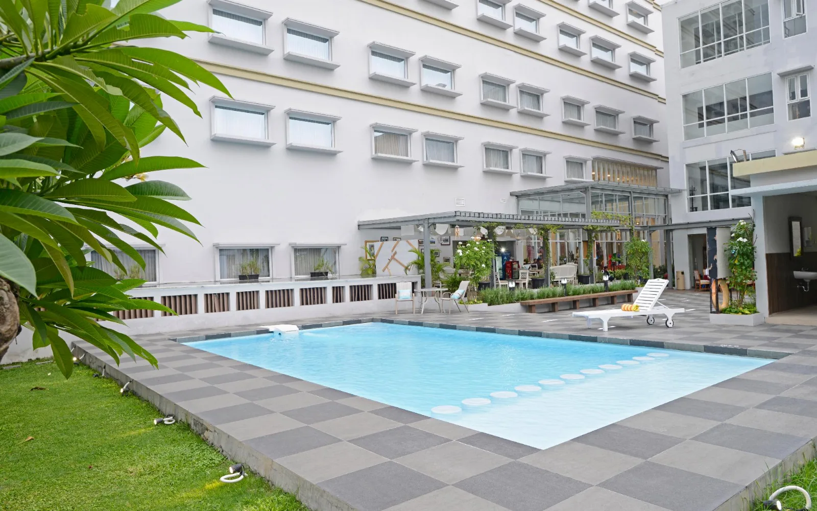 La Wellness & Spa at La Lisa Hotel Surabaya