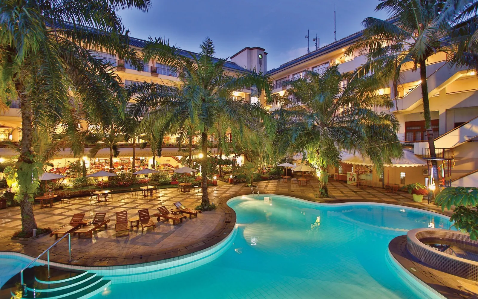 Lagoon Sand Beach Pool & Spa at The Jayakarta Suites Bandung
