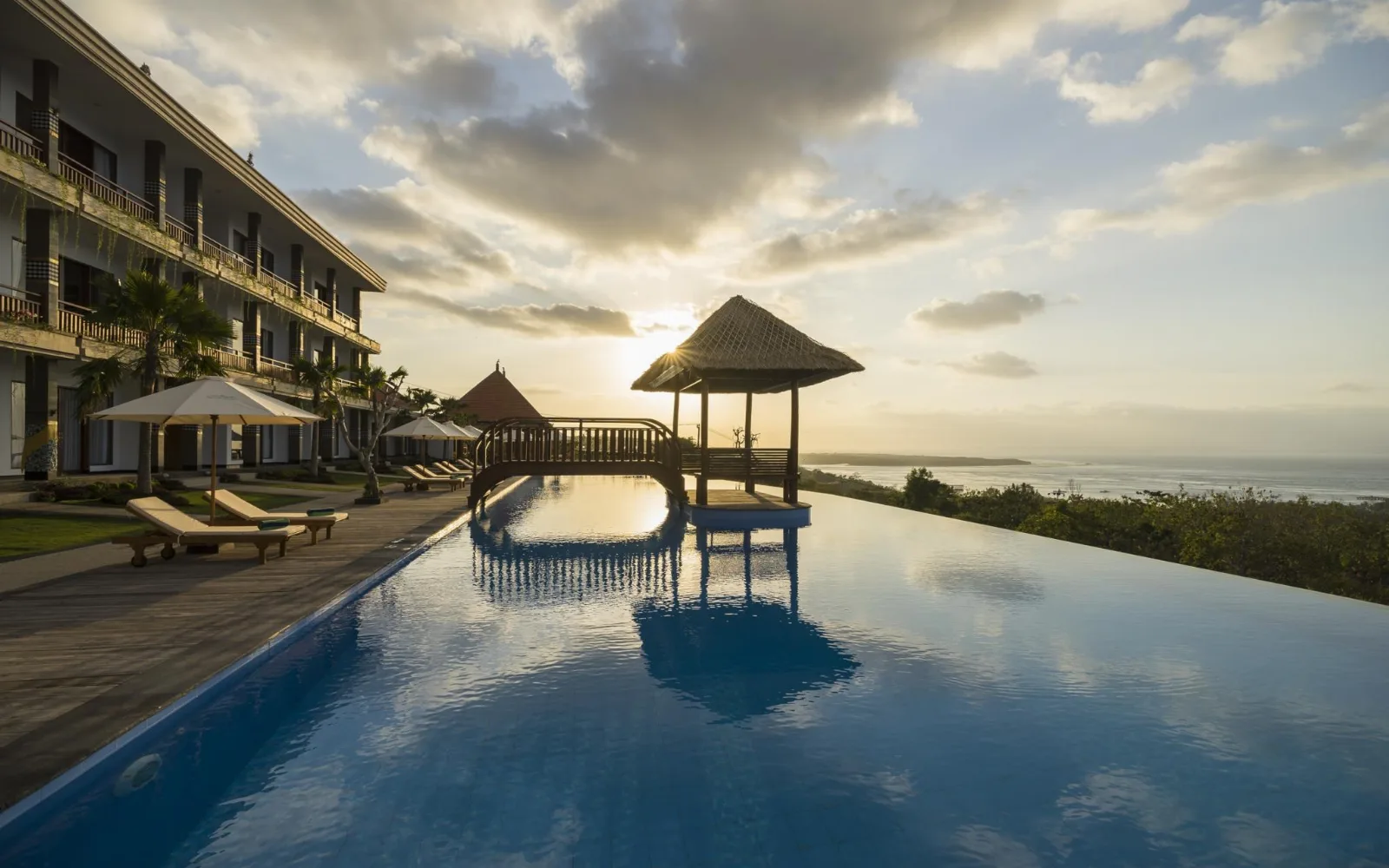 Lagoon Swimming Pool at Semabu Hills Hotel Nusa Penida - Bali