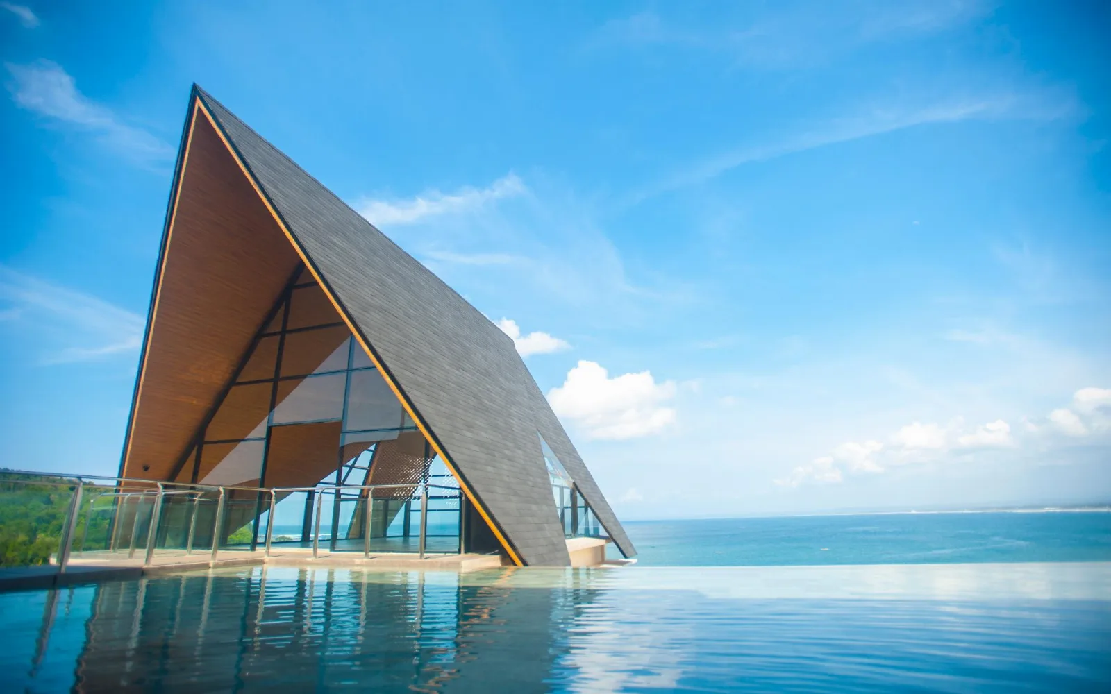 Laut Wellness & Spa at Laut Biru Resort Hotel