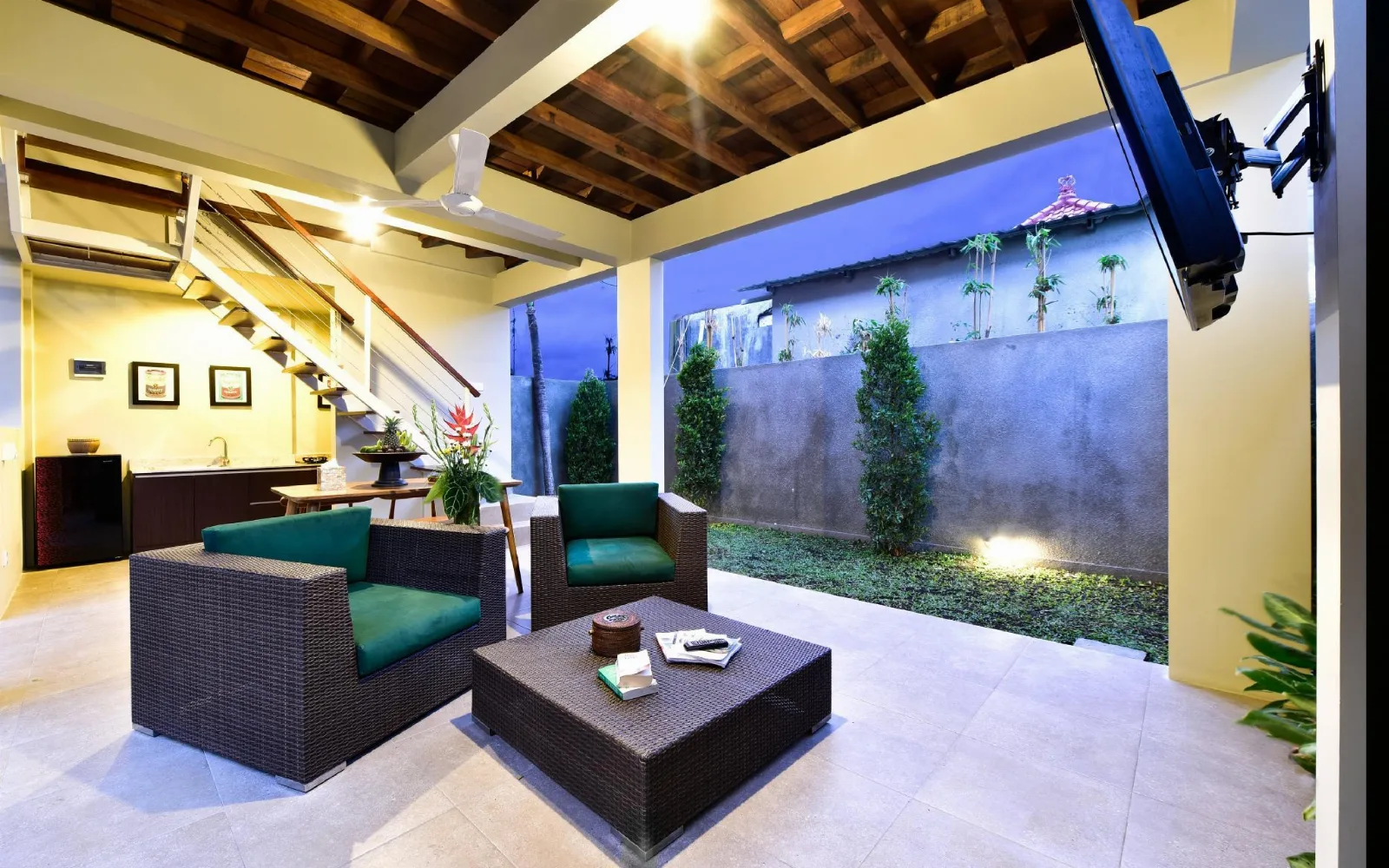 Lumbung Wellness & Spa at The Lumbung Wood Villa
