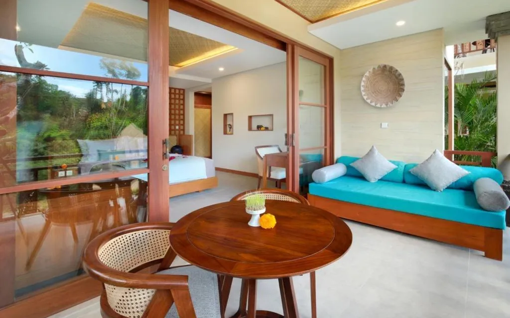 Luxury resort with Public Infinity Pool Spa Sanctuary