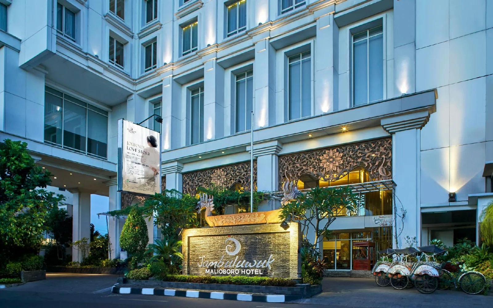 Melur Spa & Waterfall Pool at Jambuluwuk Malioboro Hotel Yogyakarta