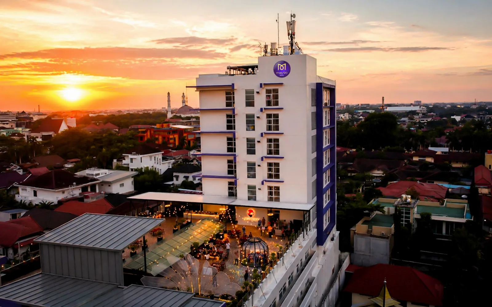 Outdoor Lagoon Pool at Maestro Hotel Pontianak
