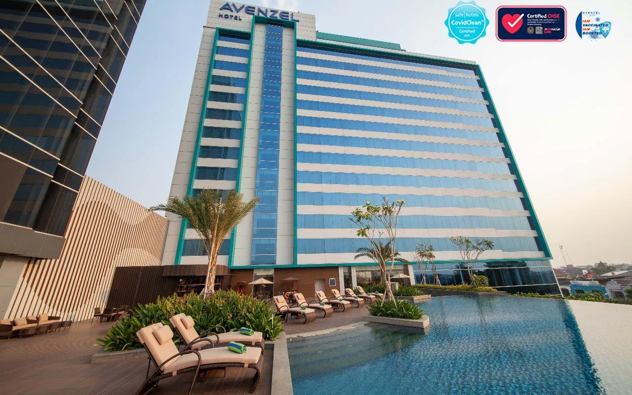 Outdoor Leisure Pool at Avenzel Hotel & Convention Cibubur