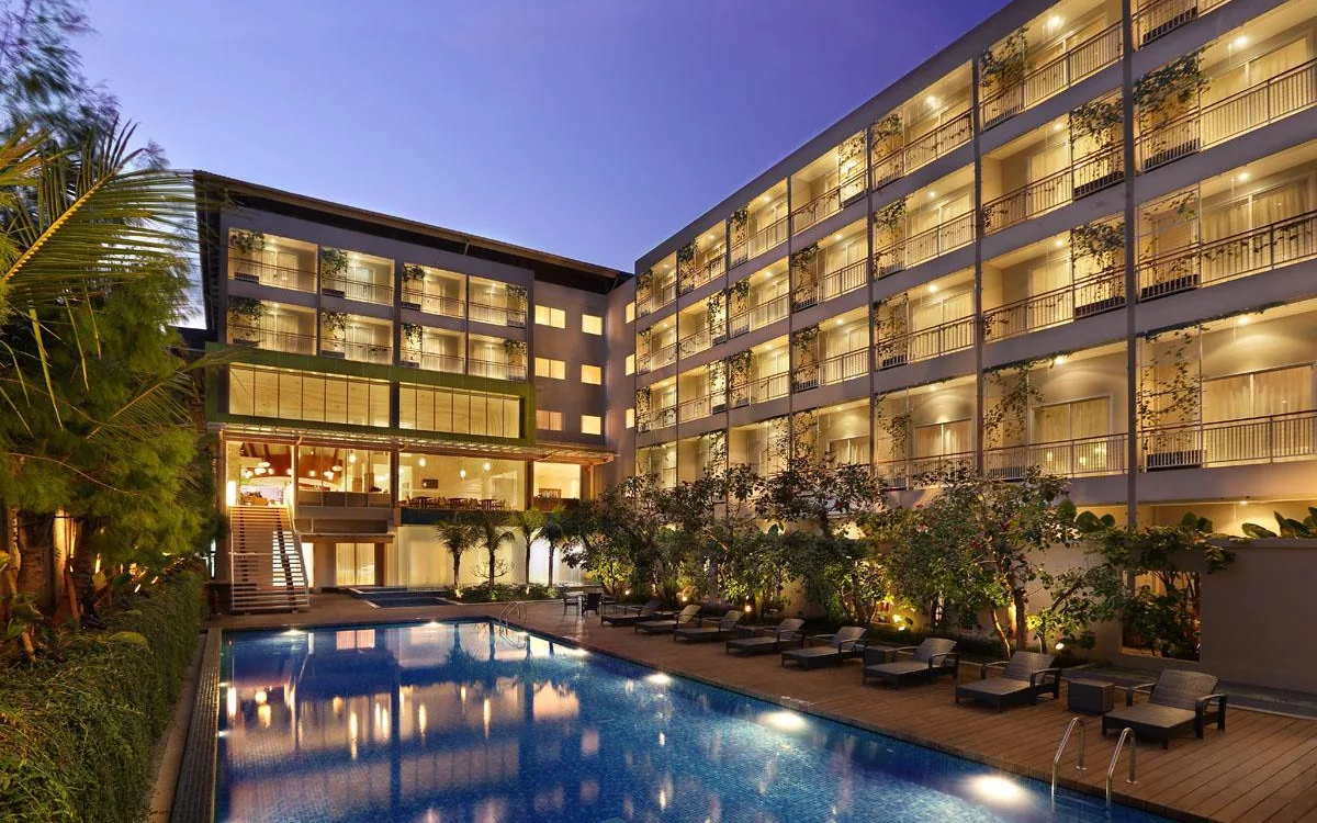 Outdoor Leisure Pool at Diamond Hotel Kuta Bali
