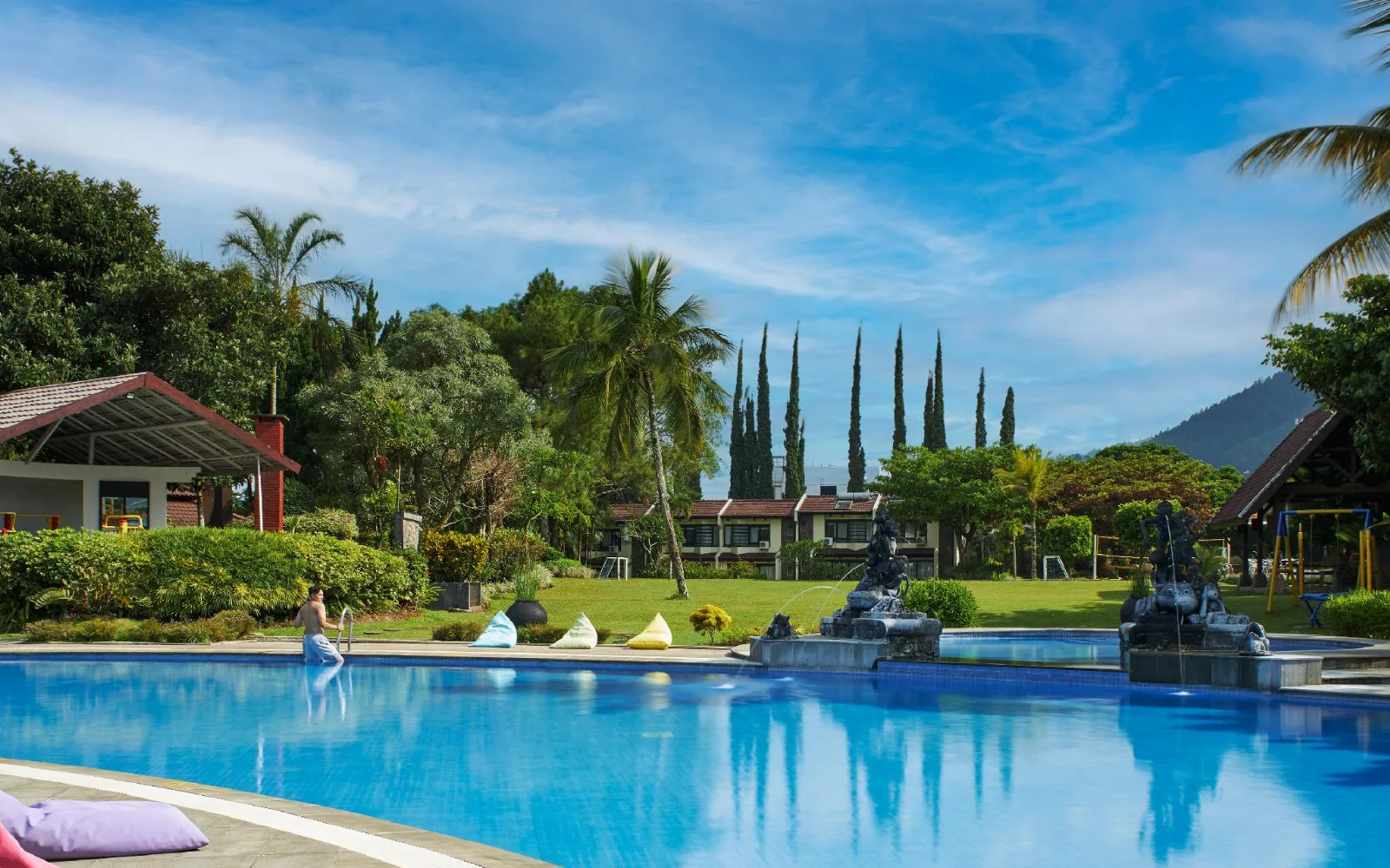 Outdoor Leisure Pool at eL Hotel Kartika Wijaya Batu