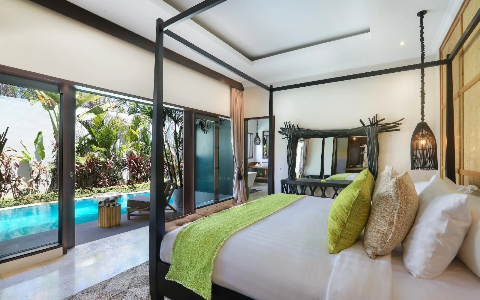 Outdoor Leisure Pool at Nunamkhalu Private Villa and SPA
