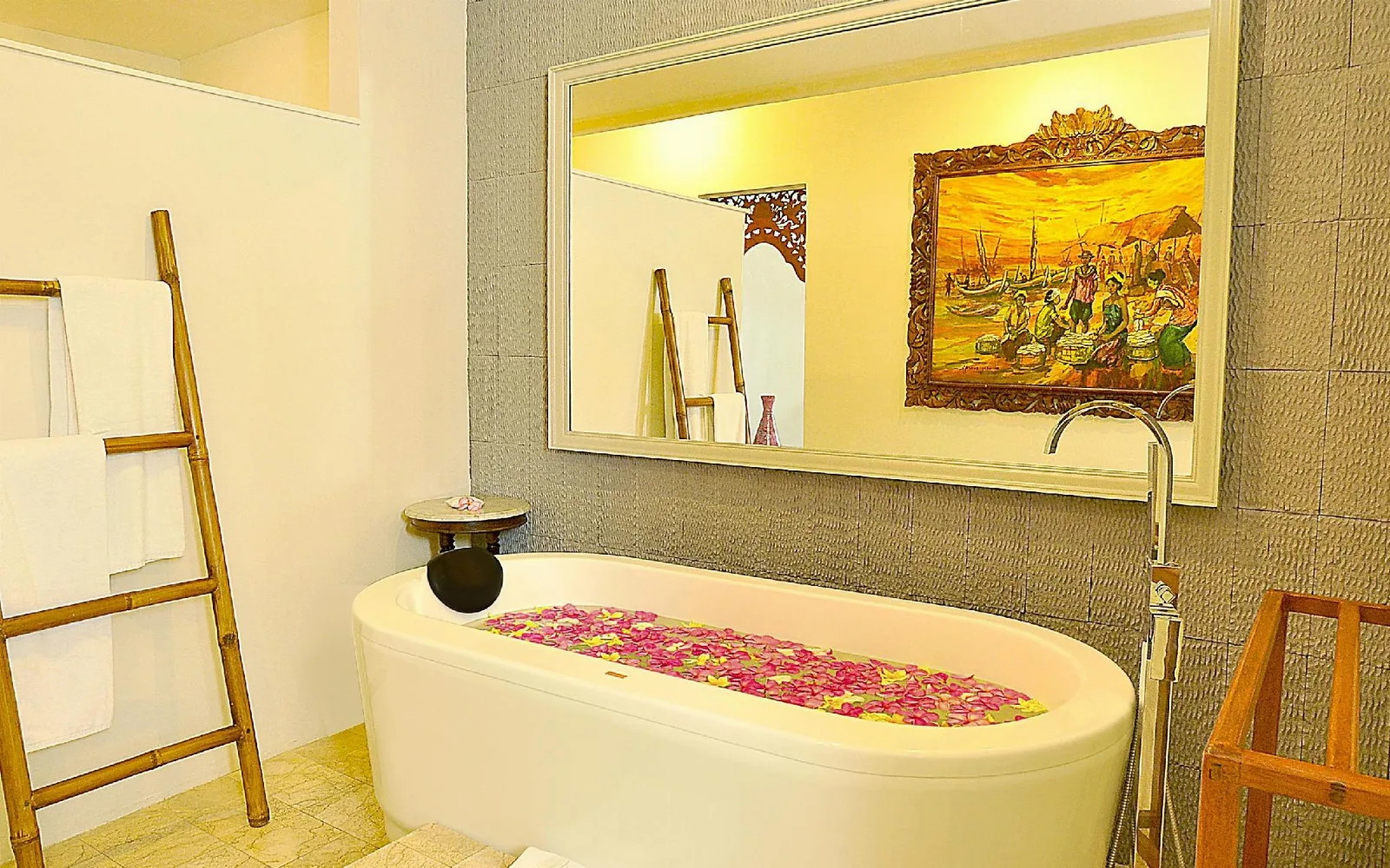 Outdoor Leisure Pool at Puri Mas Boutique Resorts & Spa