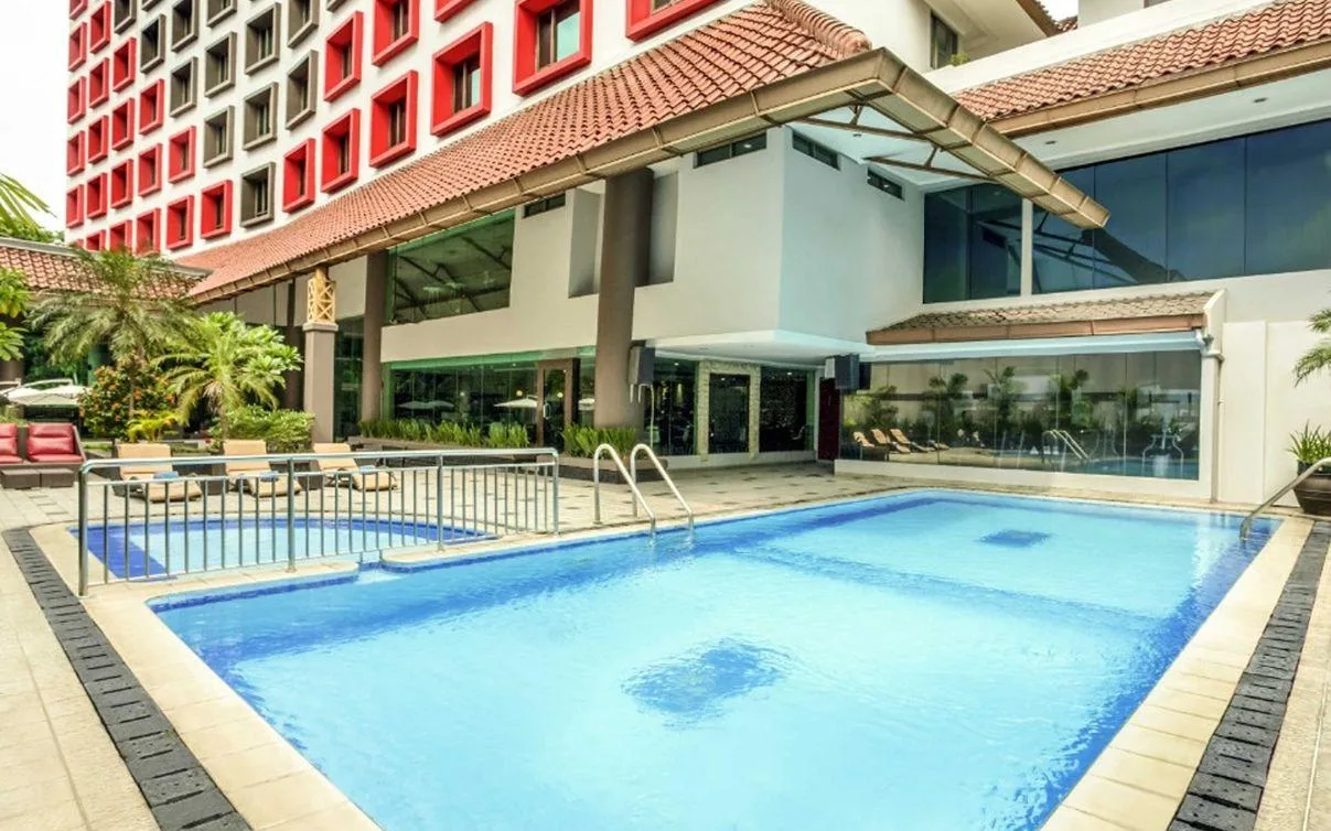 Outdoor Leisure Pool at Tamarin Hotel Wahid Hasyim Jakarta