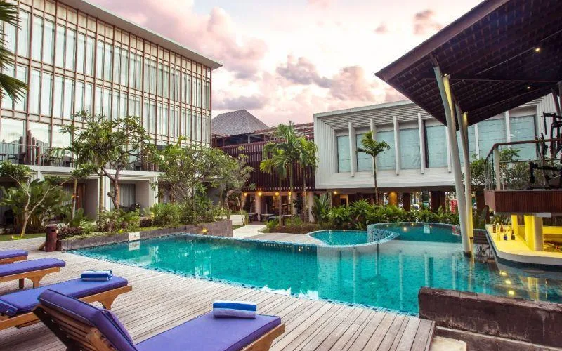 Outdoor Leisure Pool at The Lerina Hotel Bali