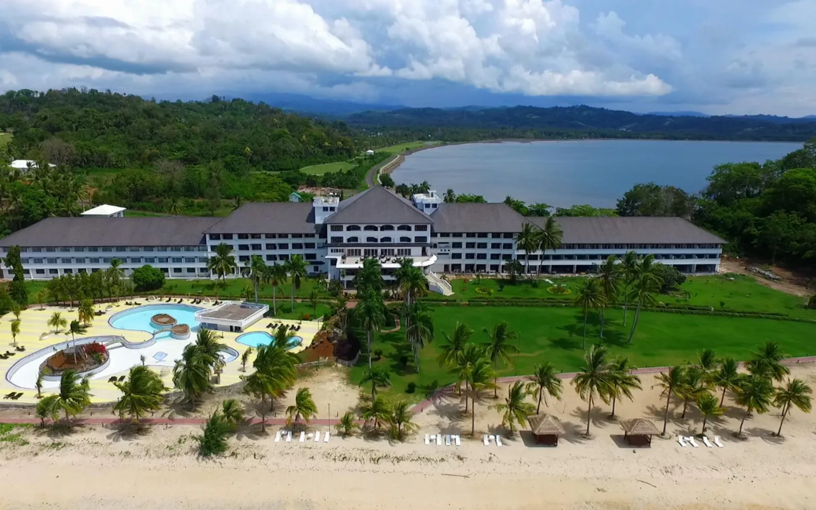 Paradise Wellness & Spa at Paradise Hotel Golf and Resort