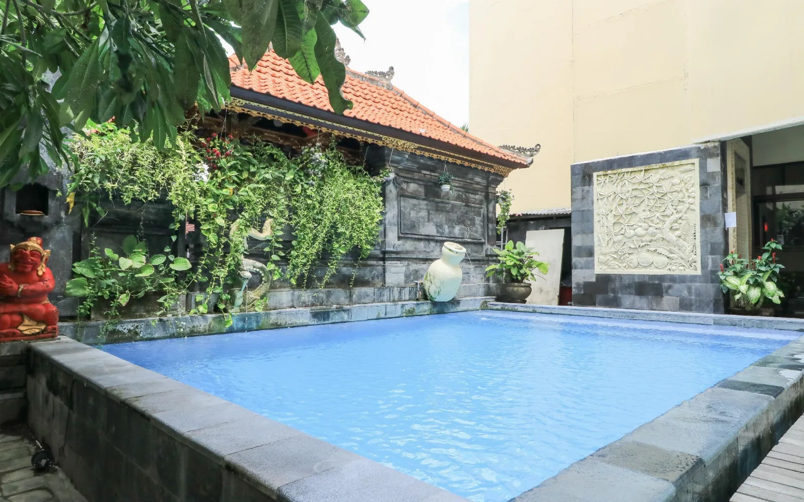 S Wellness & Spa at S 8 Suardana Hotel
