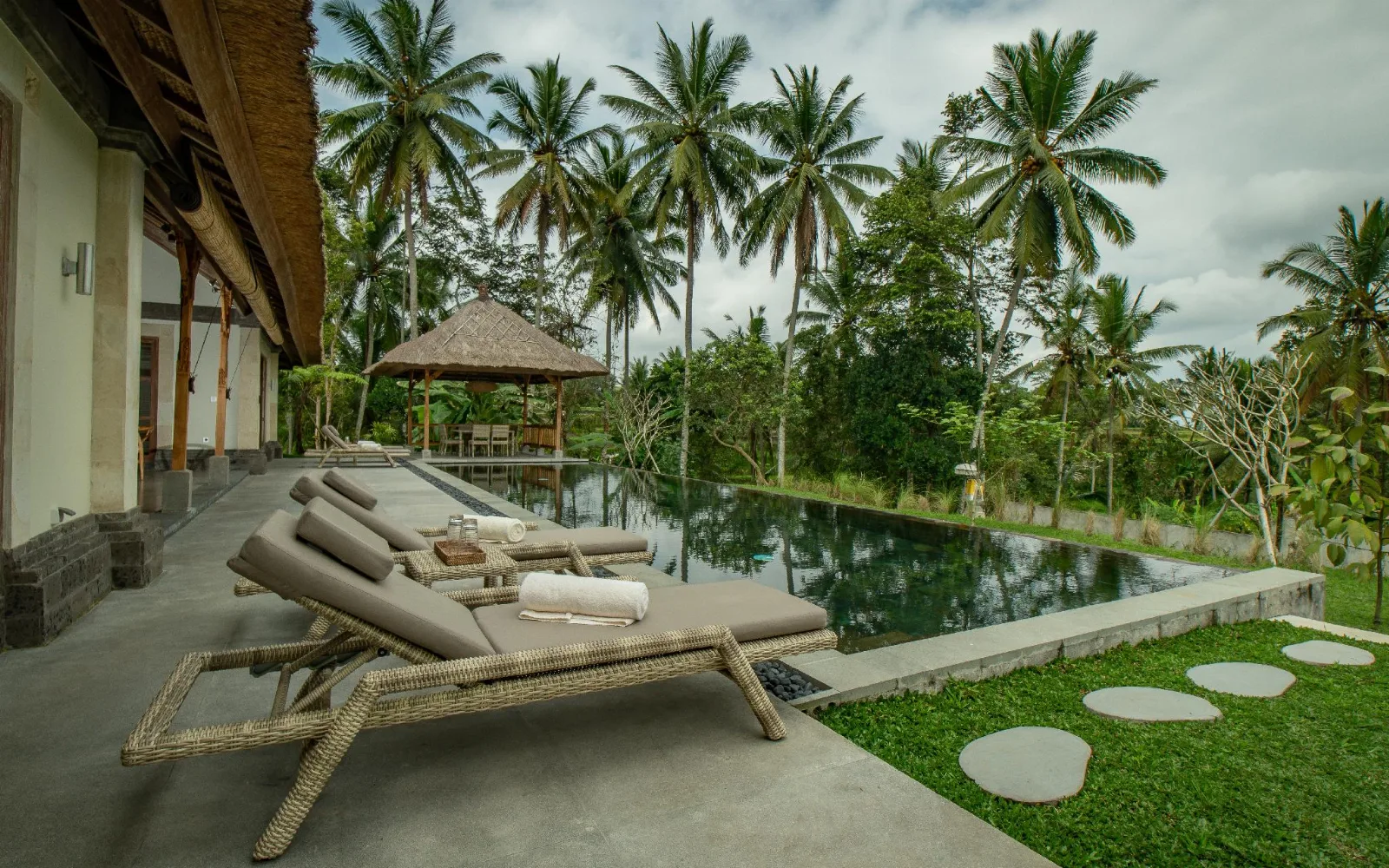 Sun umbrellas Spa Facilities Spa at Rouge - Private Villa Jae