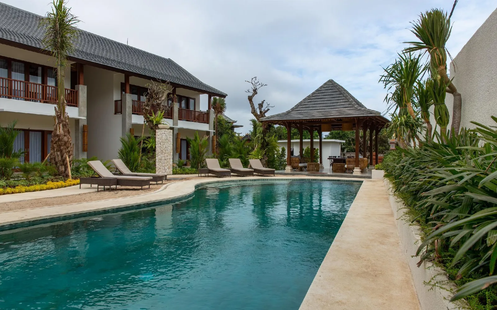 Surfer Recovery Massage Service at Tapa Ratan Uluwatu
