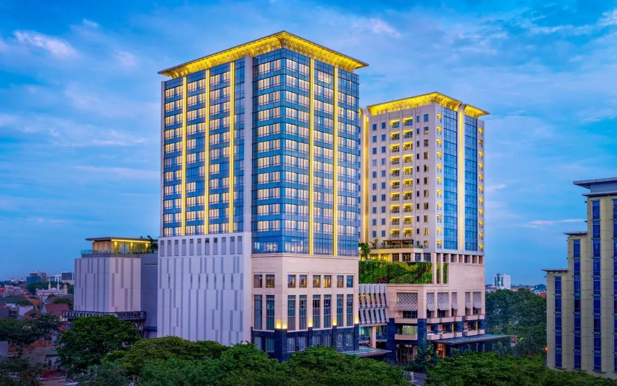 Swimming Pool at Hotel Tentrem Semarang