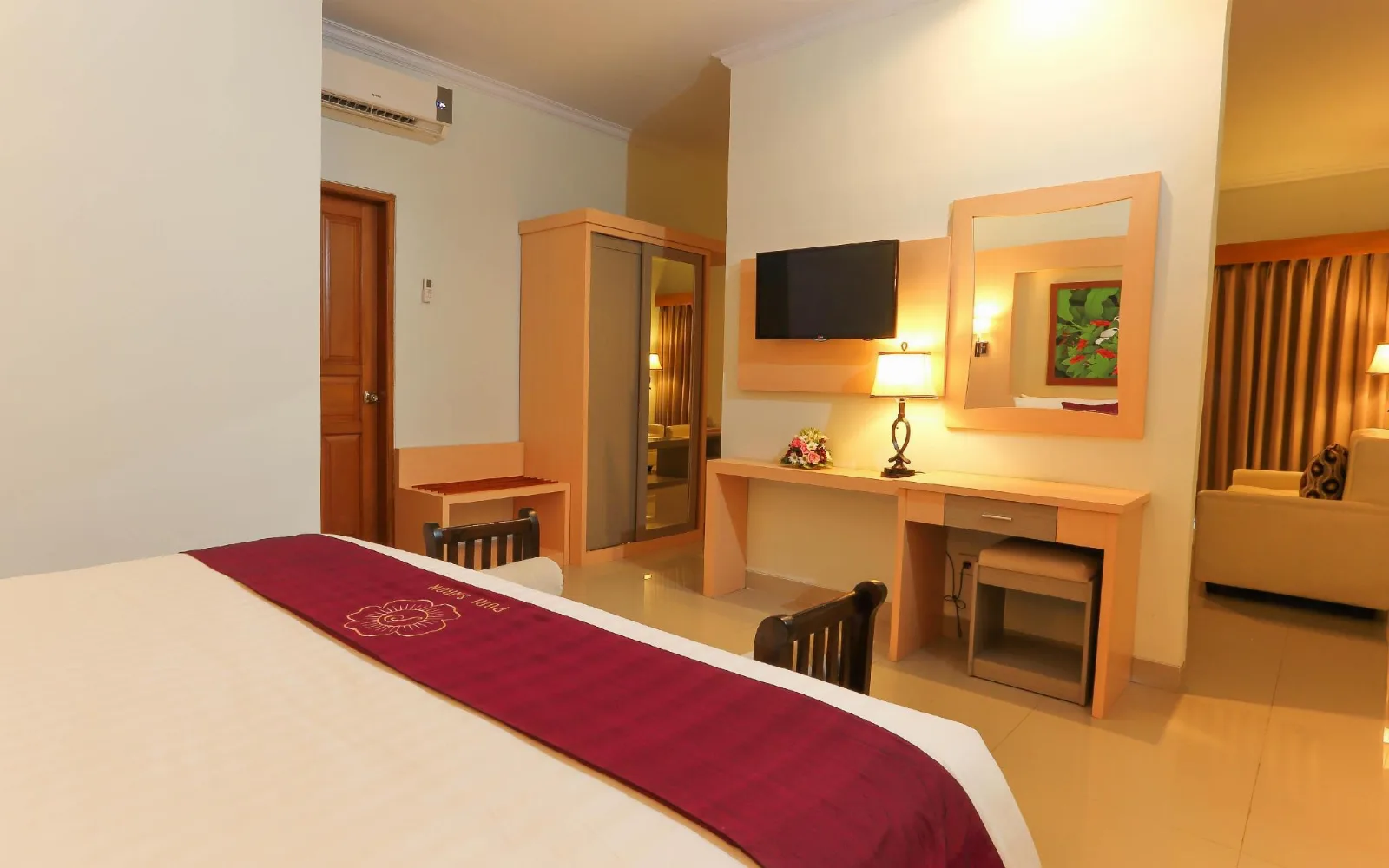 Swimming Pool at Puri Saron Seminyak Hotel & Villas