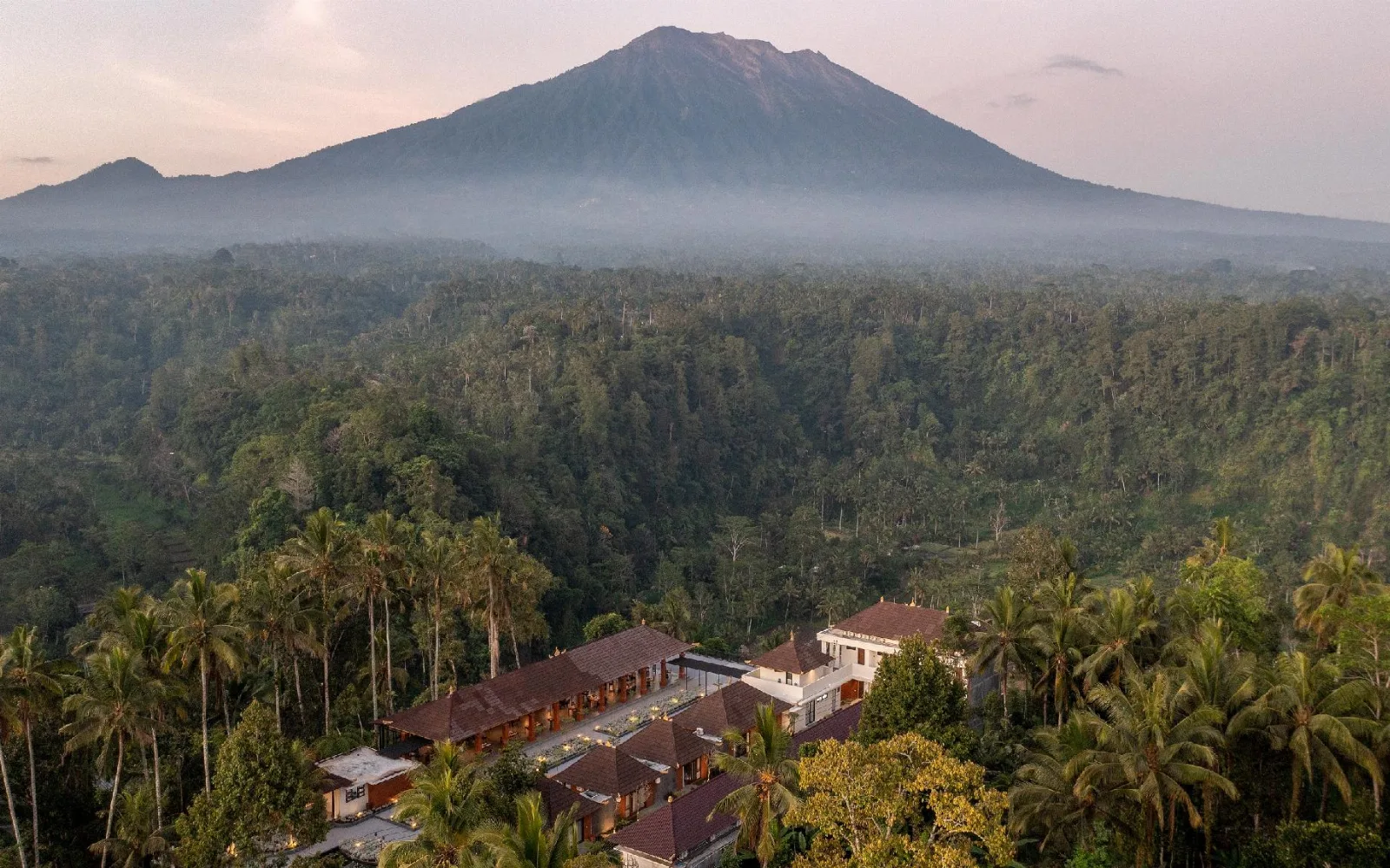 Volcano Horizon Pool at Tapa Agung View
