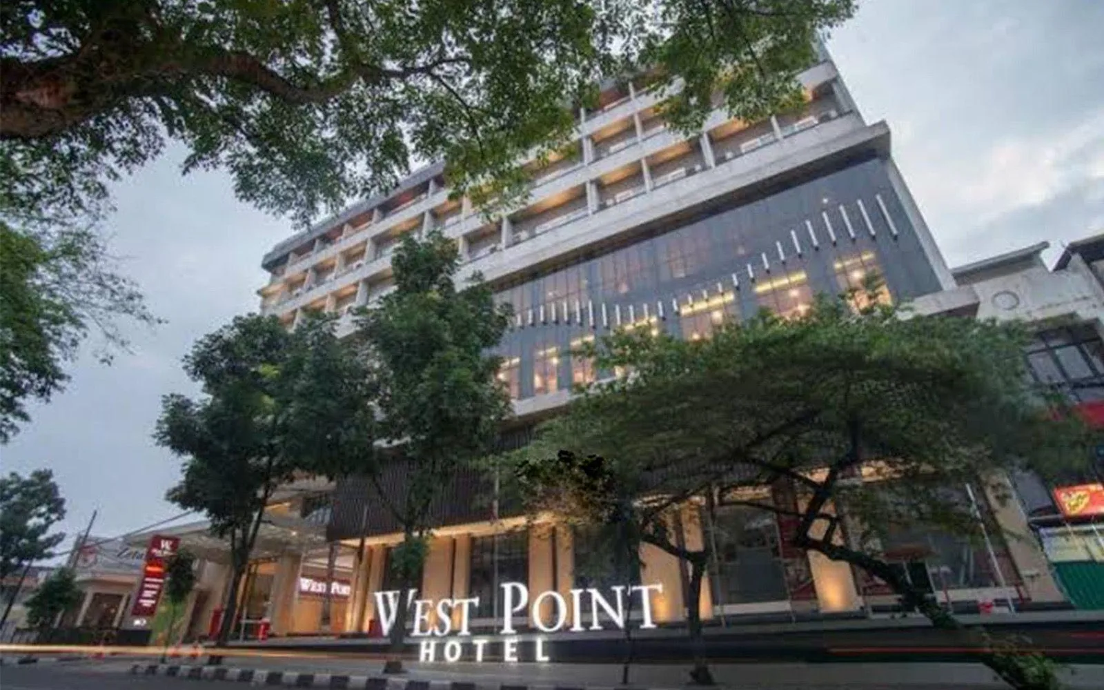 West Wellness & Spa at West Point Hotel