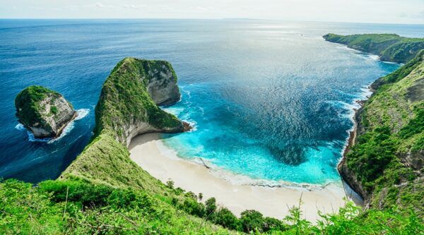  The Islands Near Bali: Nusa Penida, Lembongan, Ceningan, and the Gili Islands