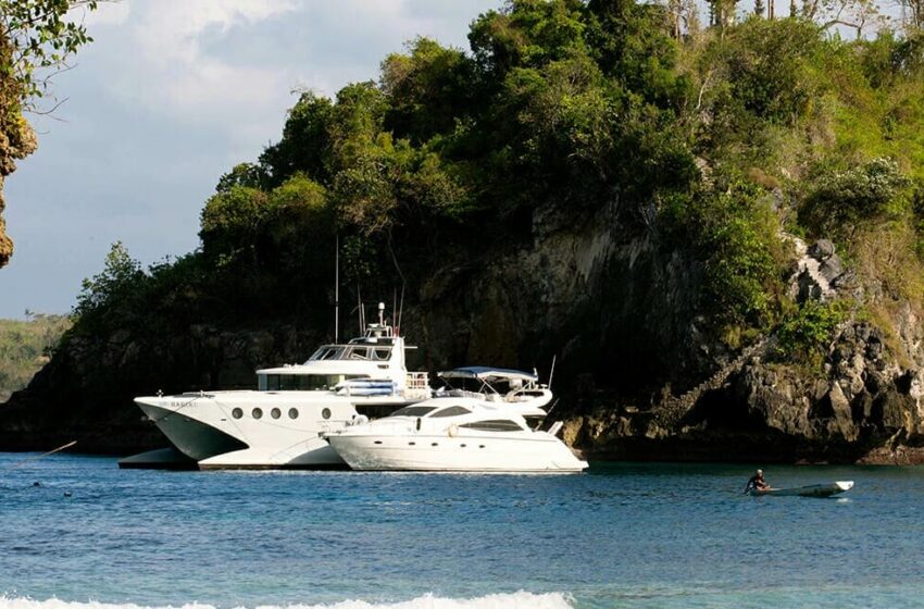  How to Charter a Private Yacht for an Unforgettable Bali Experience